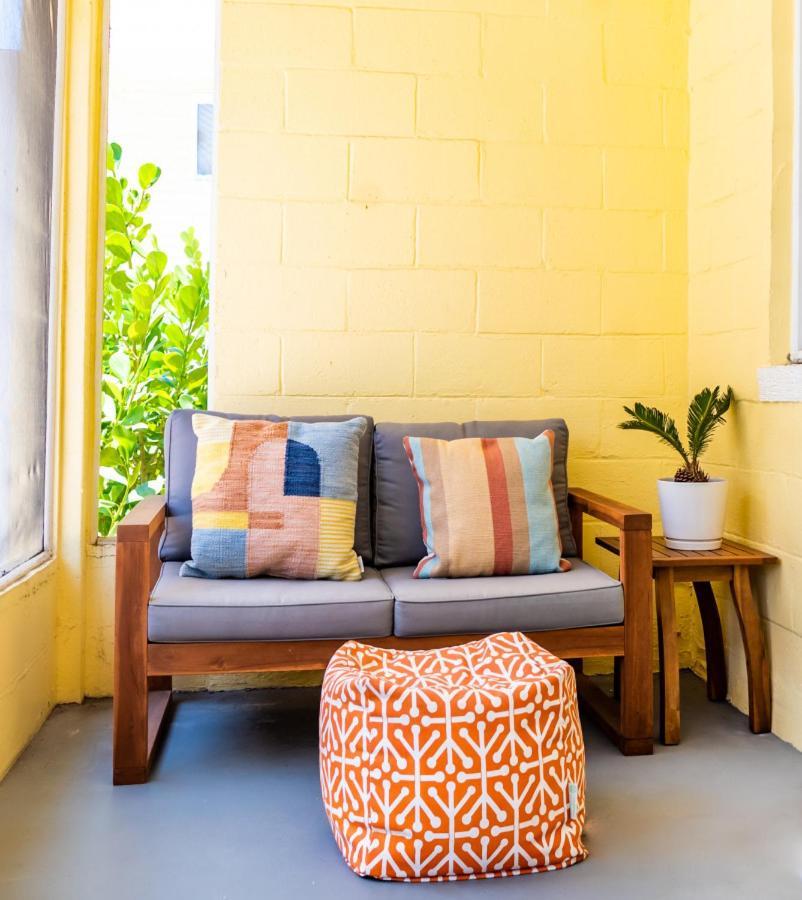Family Spacious Mid-century Oasis * Clearwater Beach