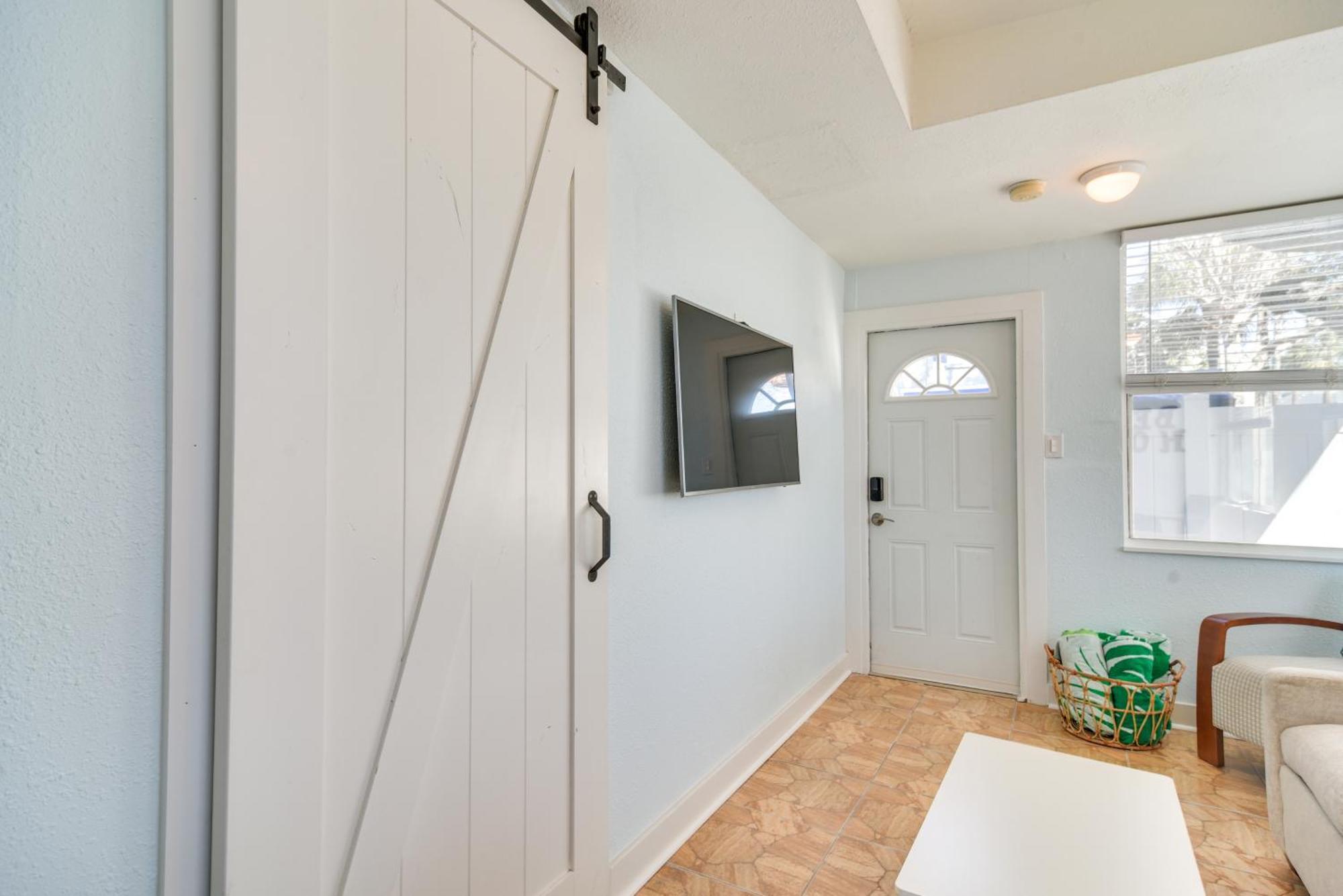 Florida Unit Steps From Indian Rocks Access! *