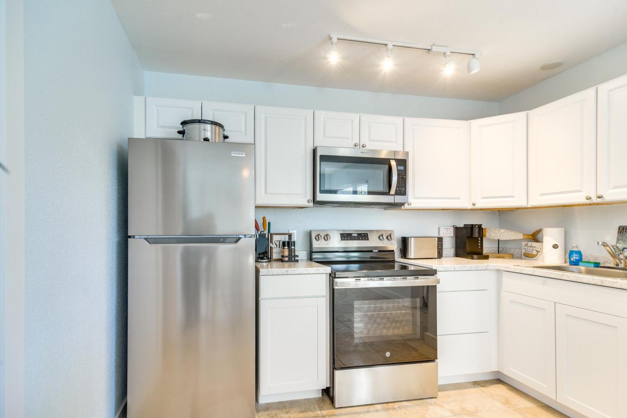 Apartment With Easy Access To Indian Rocks Beach! *