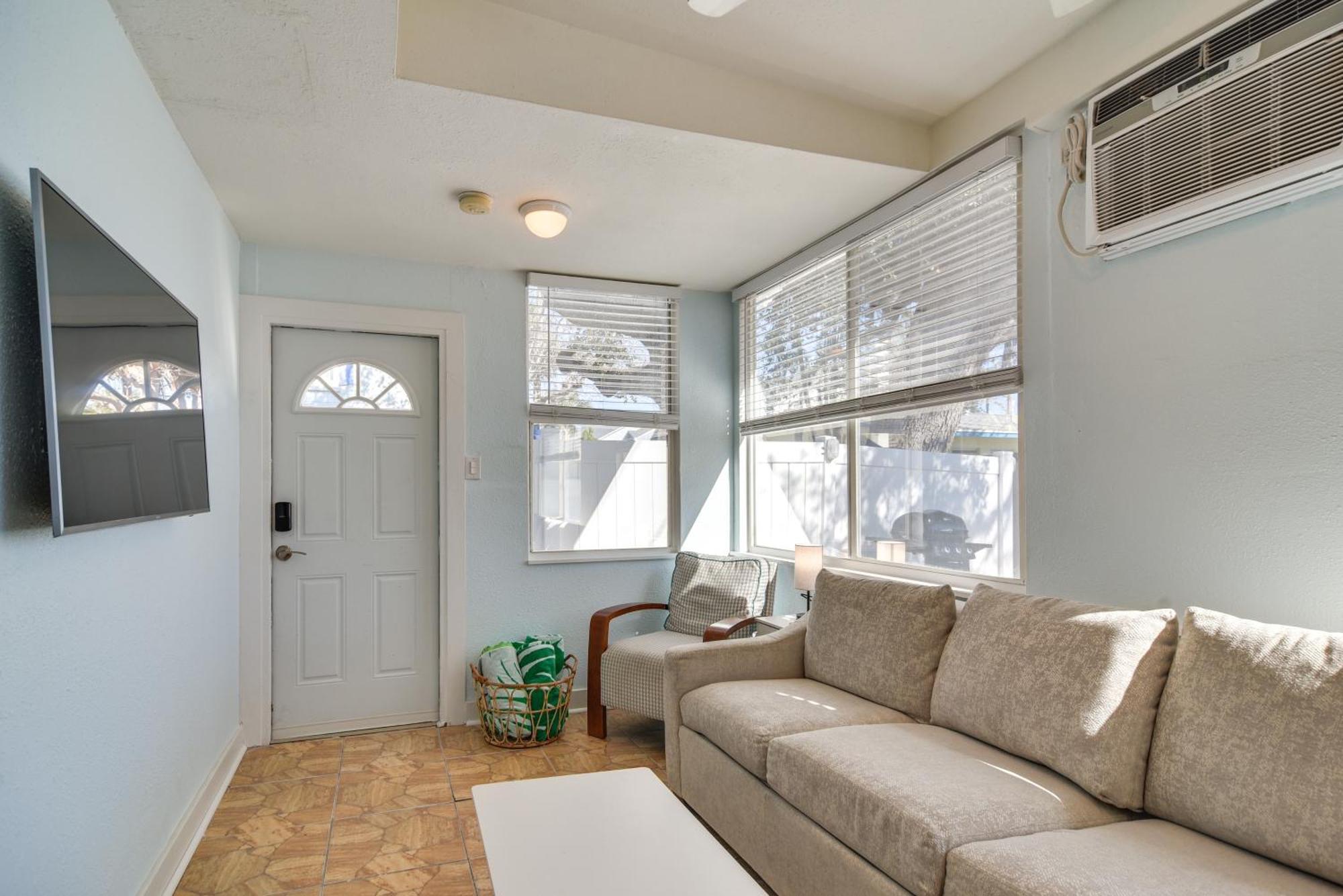 Apartment Florida Unit Steps From Indian Rocks Access! Clearwater Beach