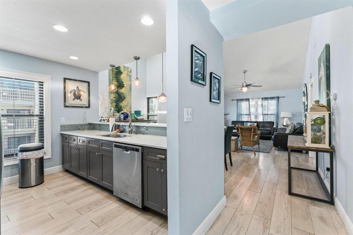 Apartment Beachside I Stunning Views Walk Everywhere Clearwater Beach