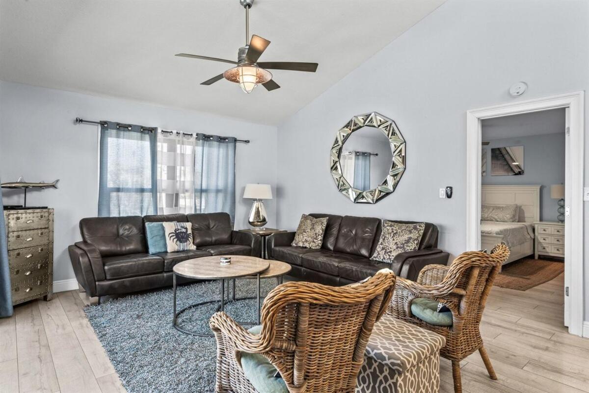 Beachside I Stunning Views Walk Everywhere Apartment Clearwater Beach