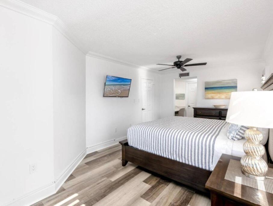 Apartment Beachfront 3-bed I Location! Stunning Sunsets Clearwater Beach