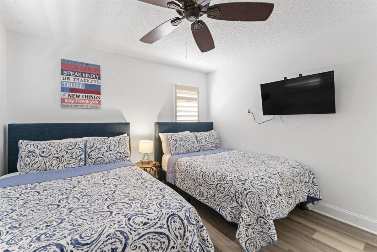 Beachfront 3-bed I Location! Stunning Sunsets * Clearwater Beach