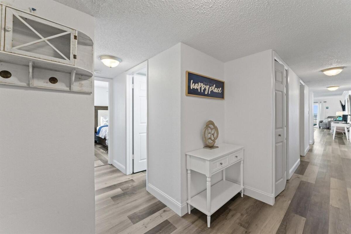 Apartment Beachfront 3-bed I Location! Stunning Sunsets Clearwater Beach