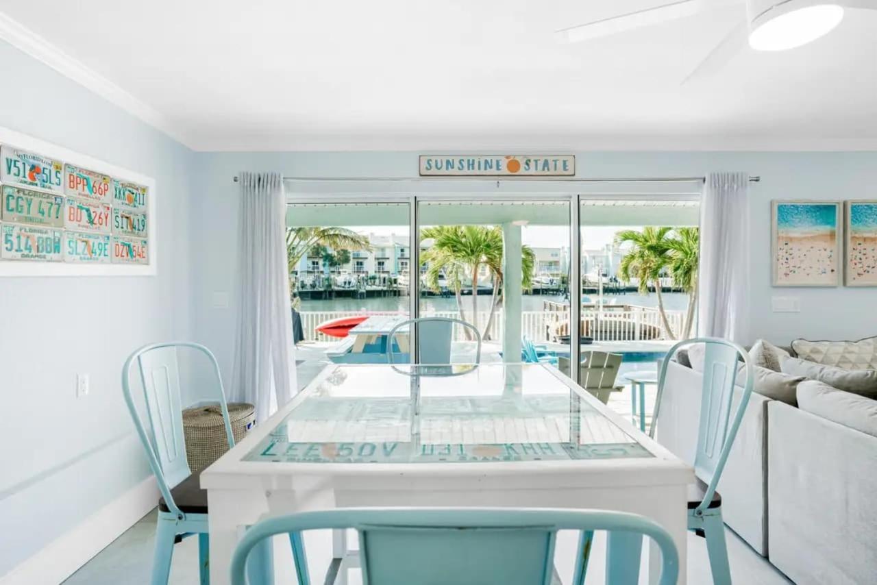 Waterfront Pool Walk To Golf Cart Sleeps 12 Holiday home