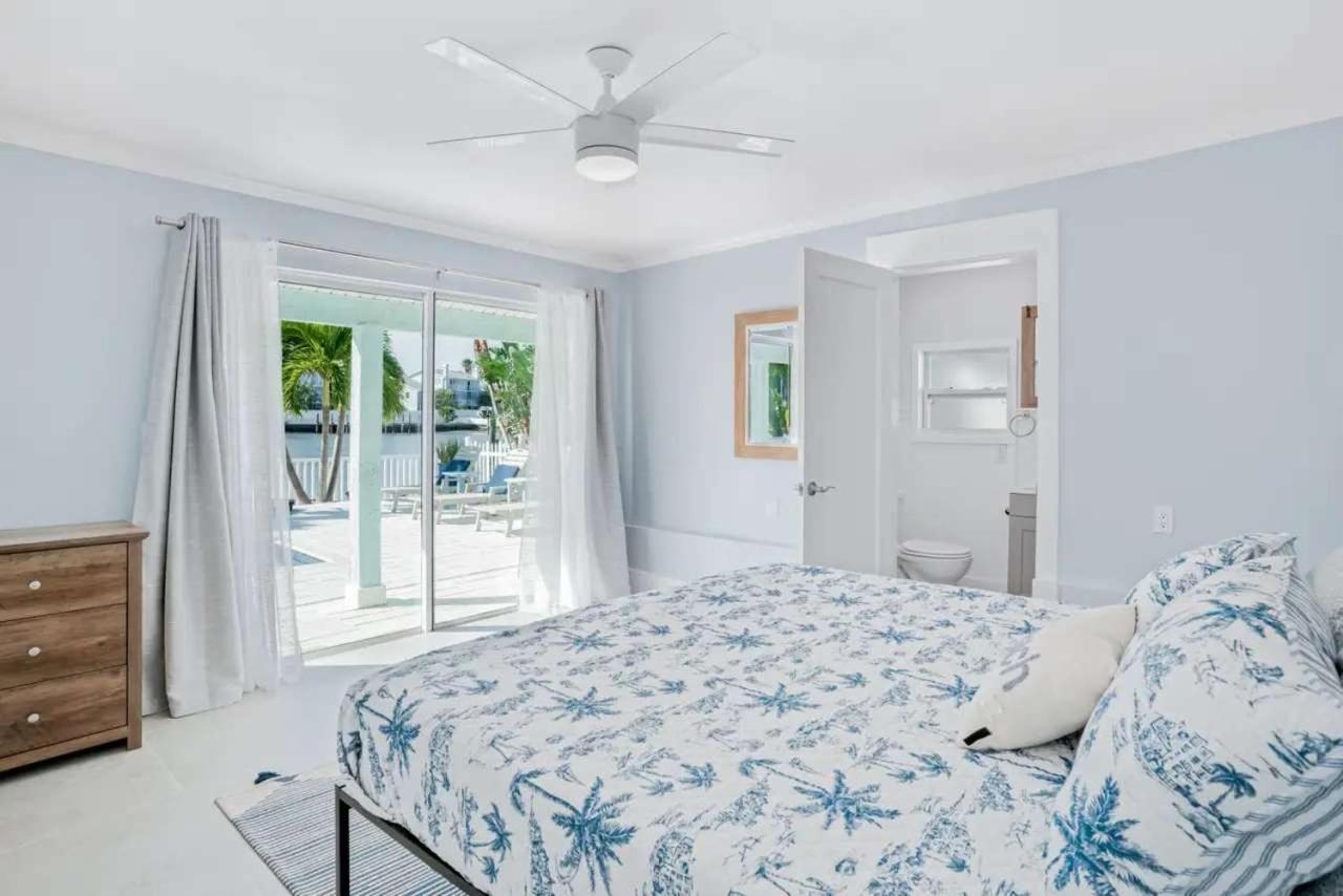 Waterfront Pool Walk To Golf Cart Sleeps 12 * Clearwater Beach