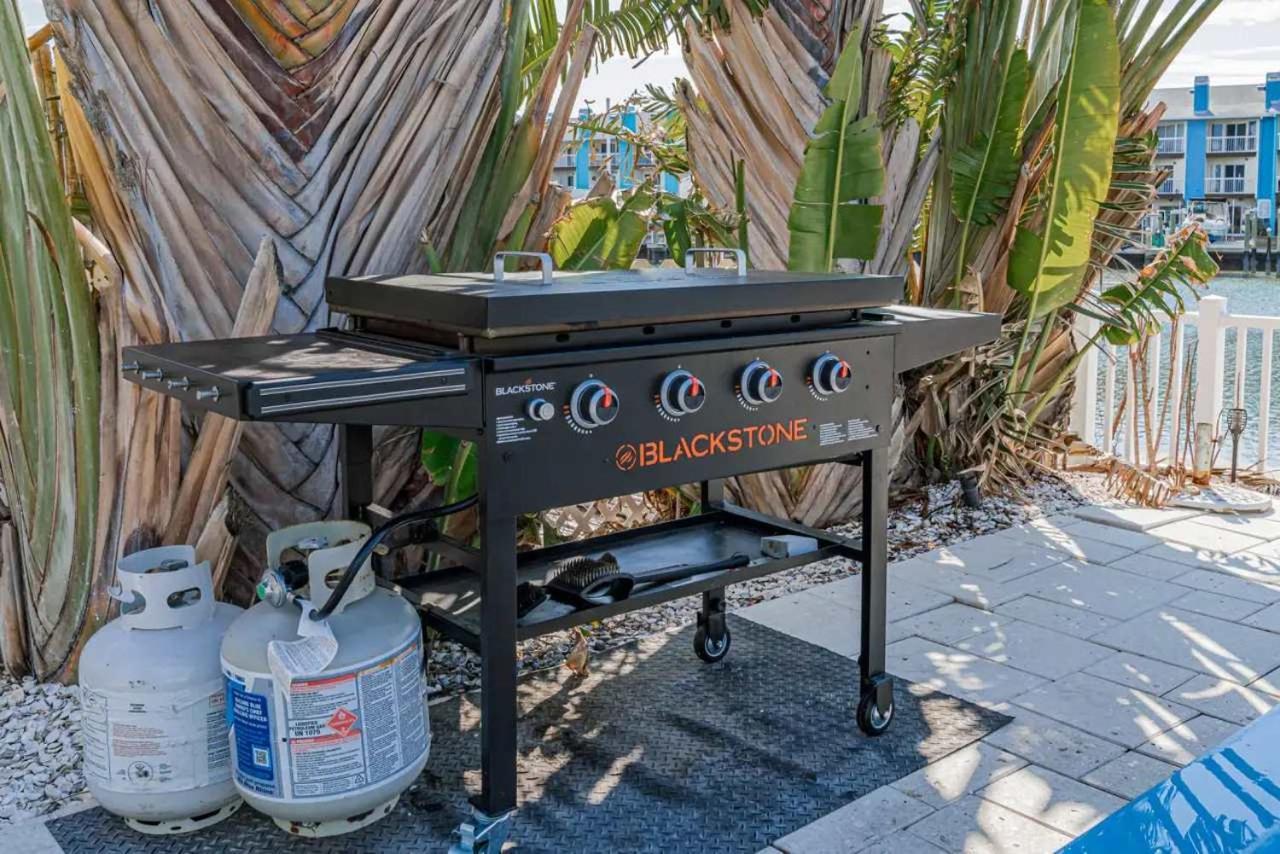 Holiday home Waterfront Pool Walk To Golf Cart Sleeps 12 Clearwater Beach