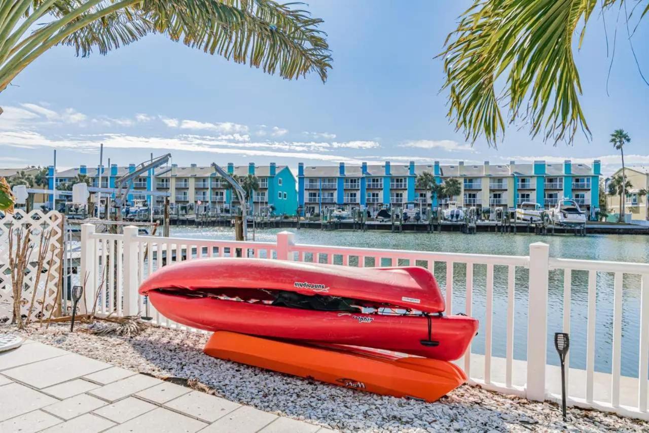 Waterfront Pool Walk To Golf Cart Sleeps 12 * Clearwater Beach