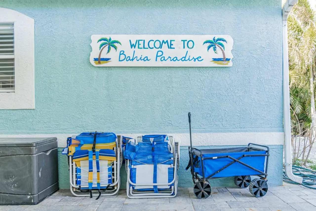 Holiday home Waterfront Pool Walk To Golf Cart Sleeps 12 *
