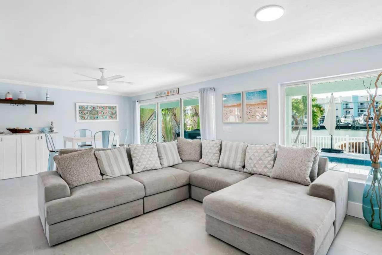 Waterfront Pool Walk To Golf Cart Sleeps 12 *