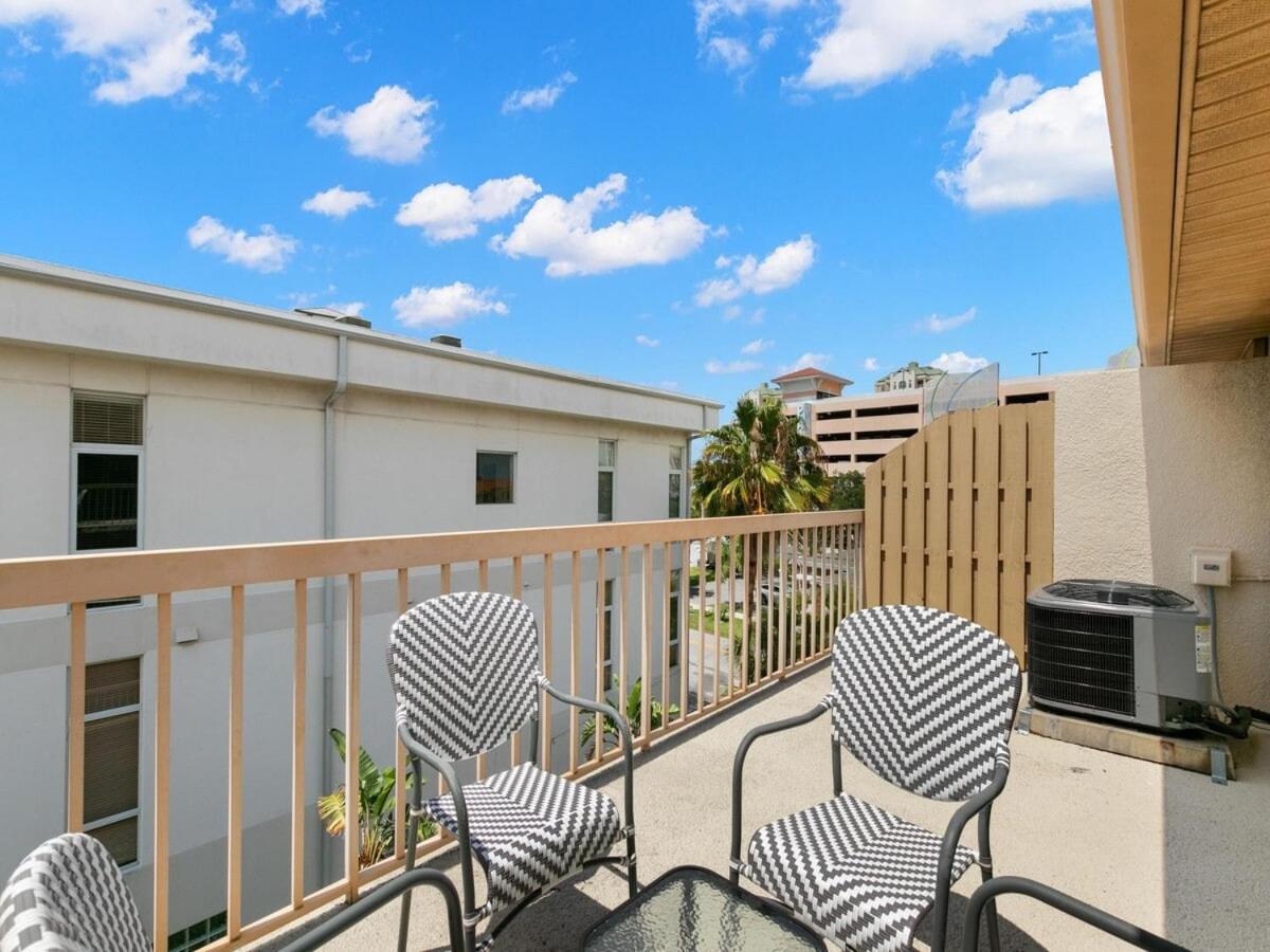 Getaway! 5min Walk To The Beach! Gulf & Bay Views Apartment