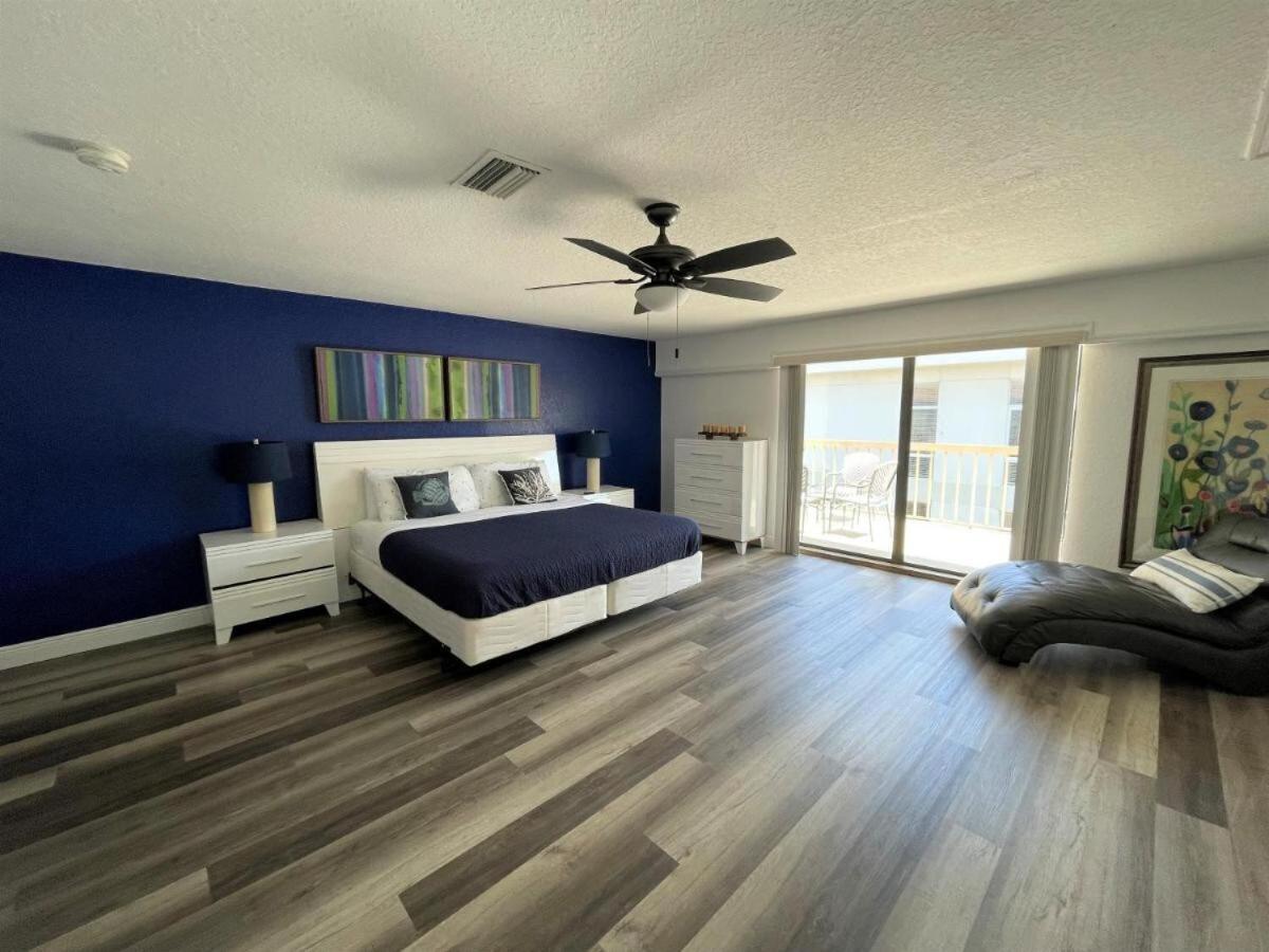 Apartment Getaway! 5min Walk To The Beach! Gulf & Bay Views