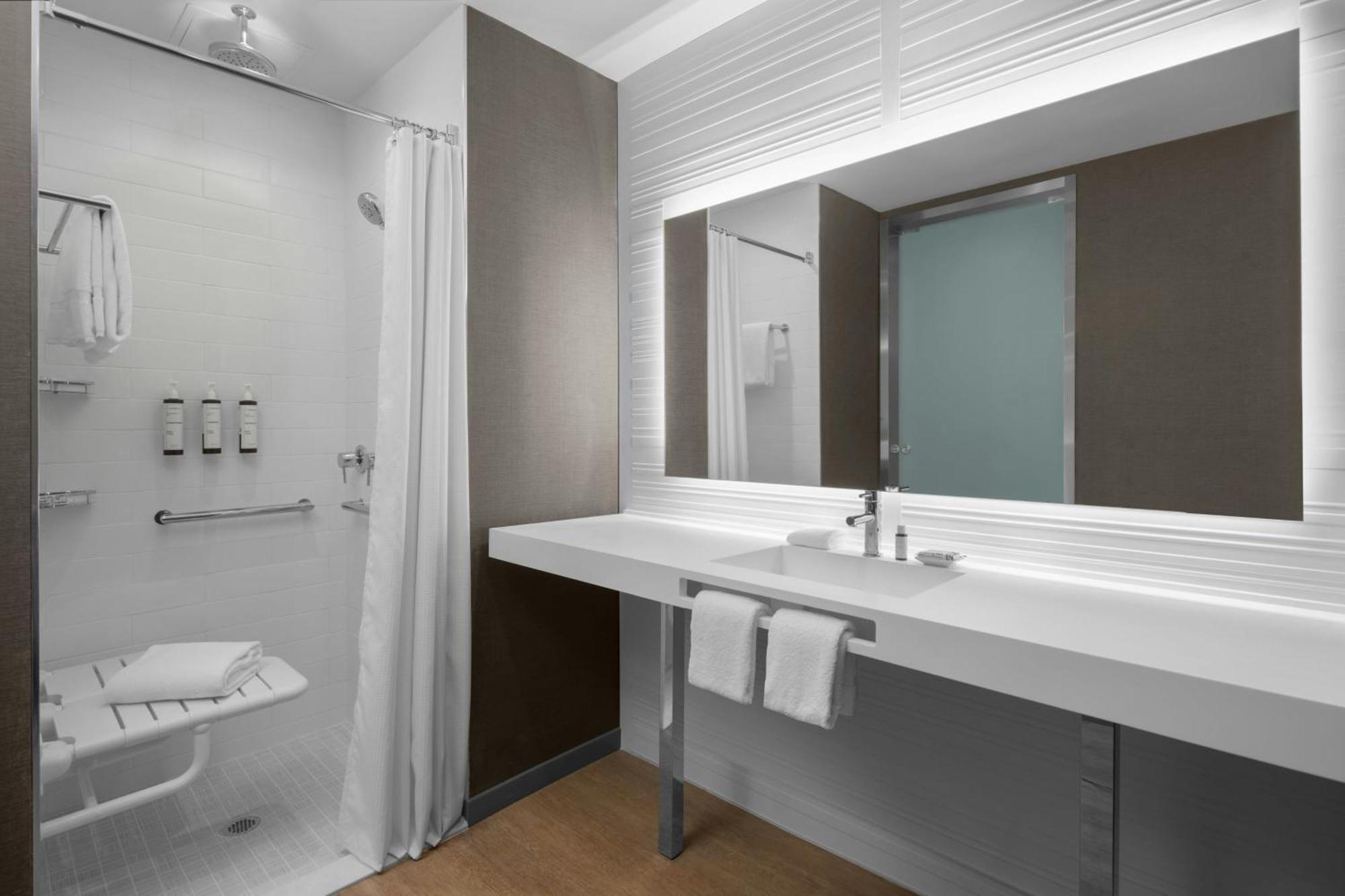 Ac By Marriott Clearwater Hotel