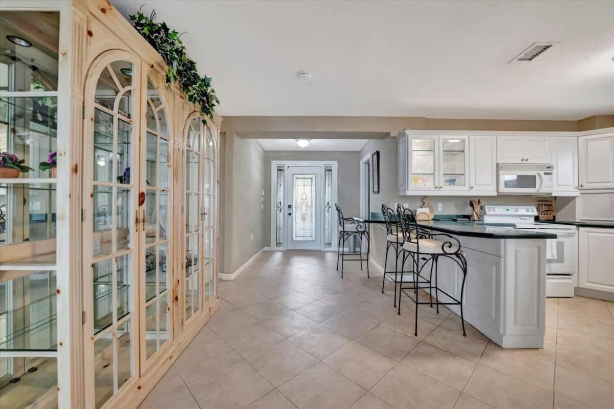Stones Throw Beachfront Family #3 Views * Clearwater Beach