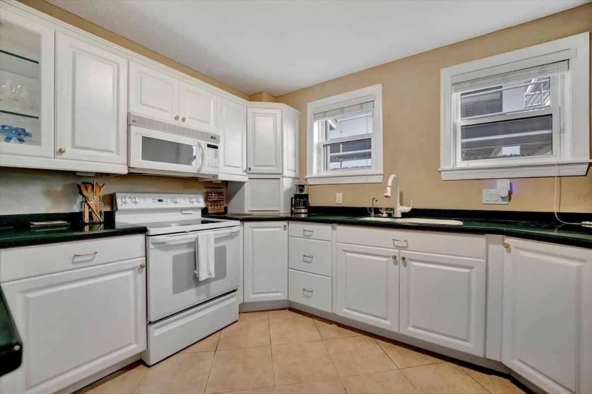Stones Throw Beachfront Family #3 Views