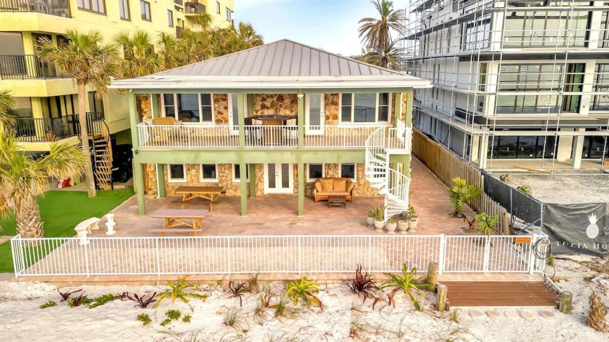 Apartment Stones Throw Beachside #2 At The Clearwater Beach