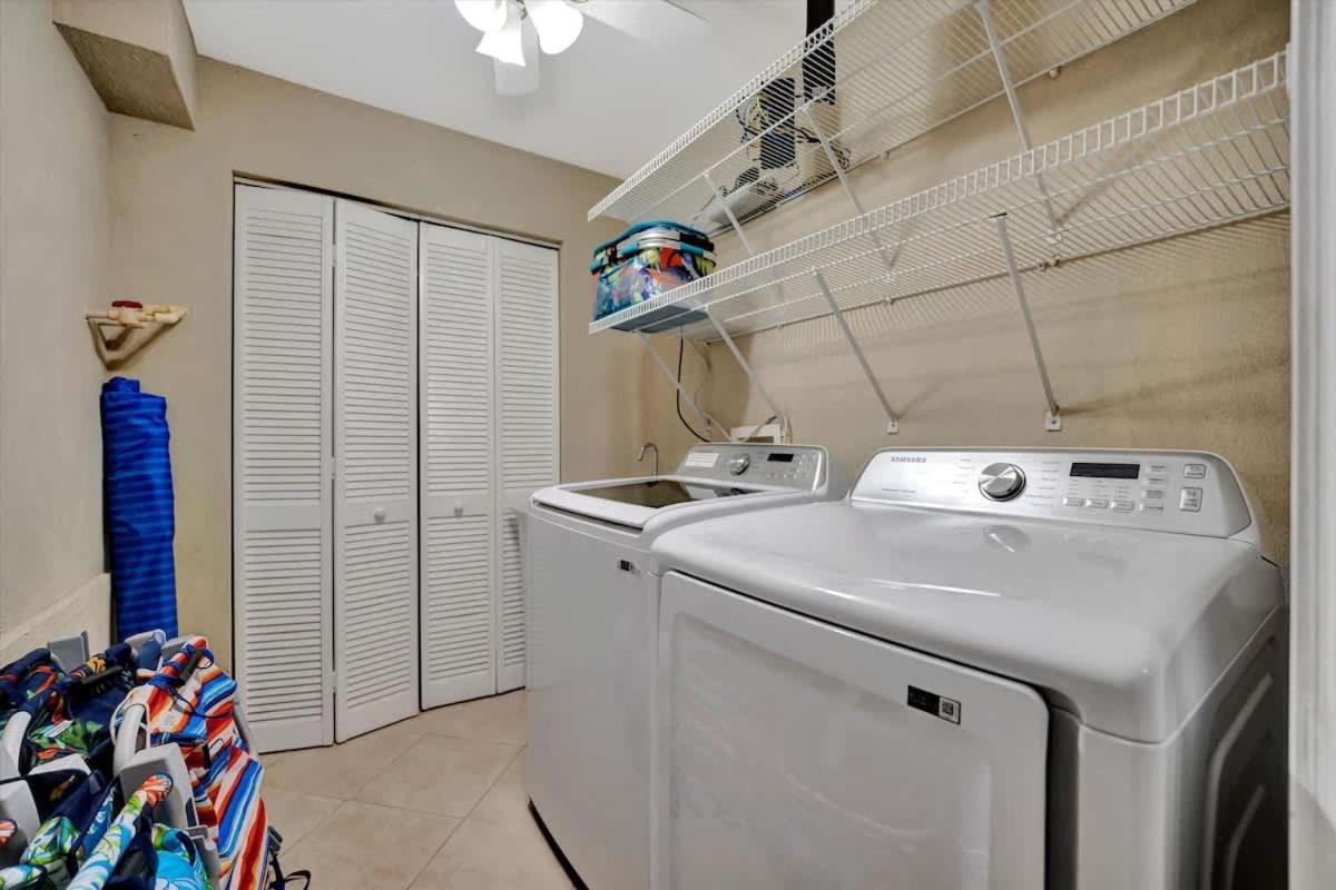 Stones Throw Beachfront Family #3 Views *