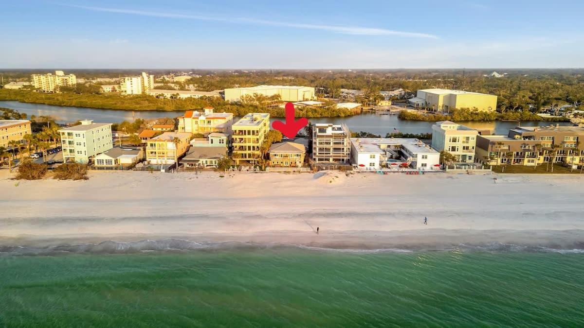 Stones Throw Beachfront Family #3 Views Clearwater Beach