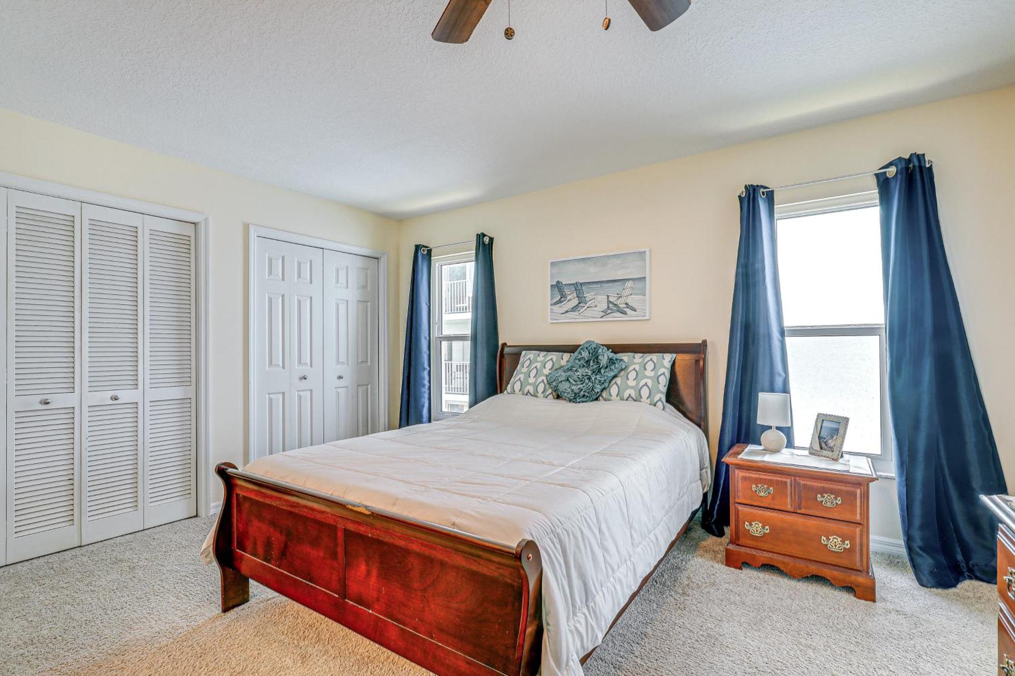 Beachfront Indian Shores Townhome With Pool! Holiday home *