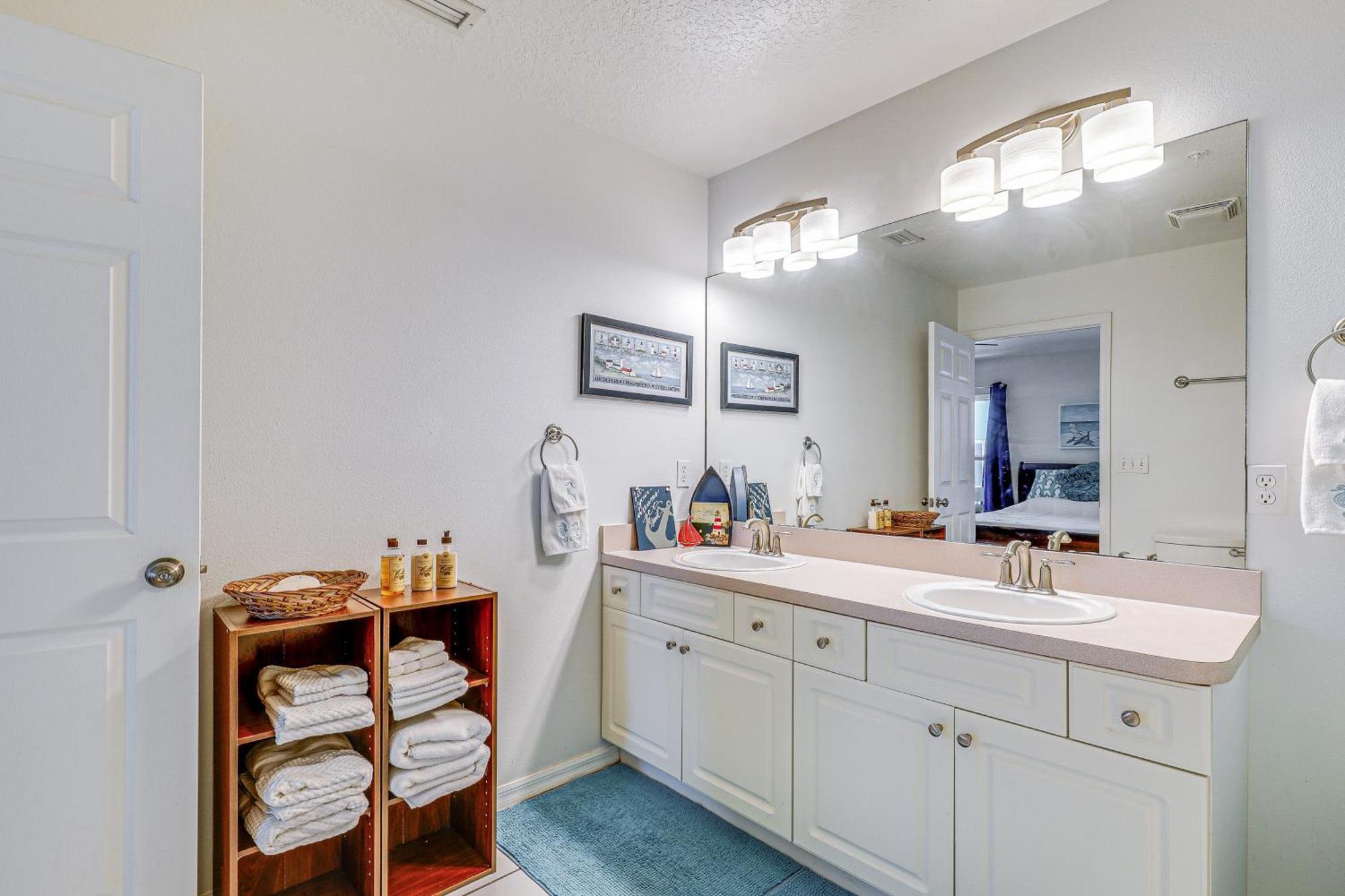 Holiday home Beachfront Indian Shores Townhome With Pool!