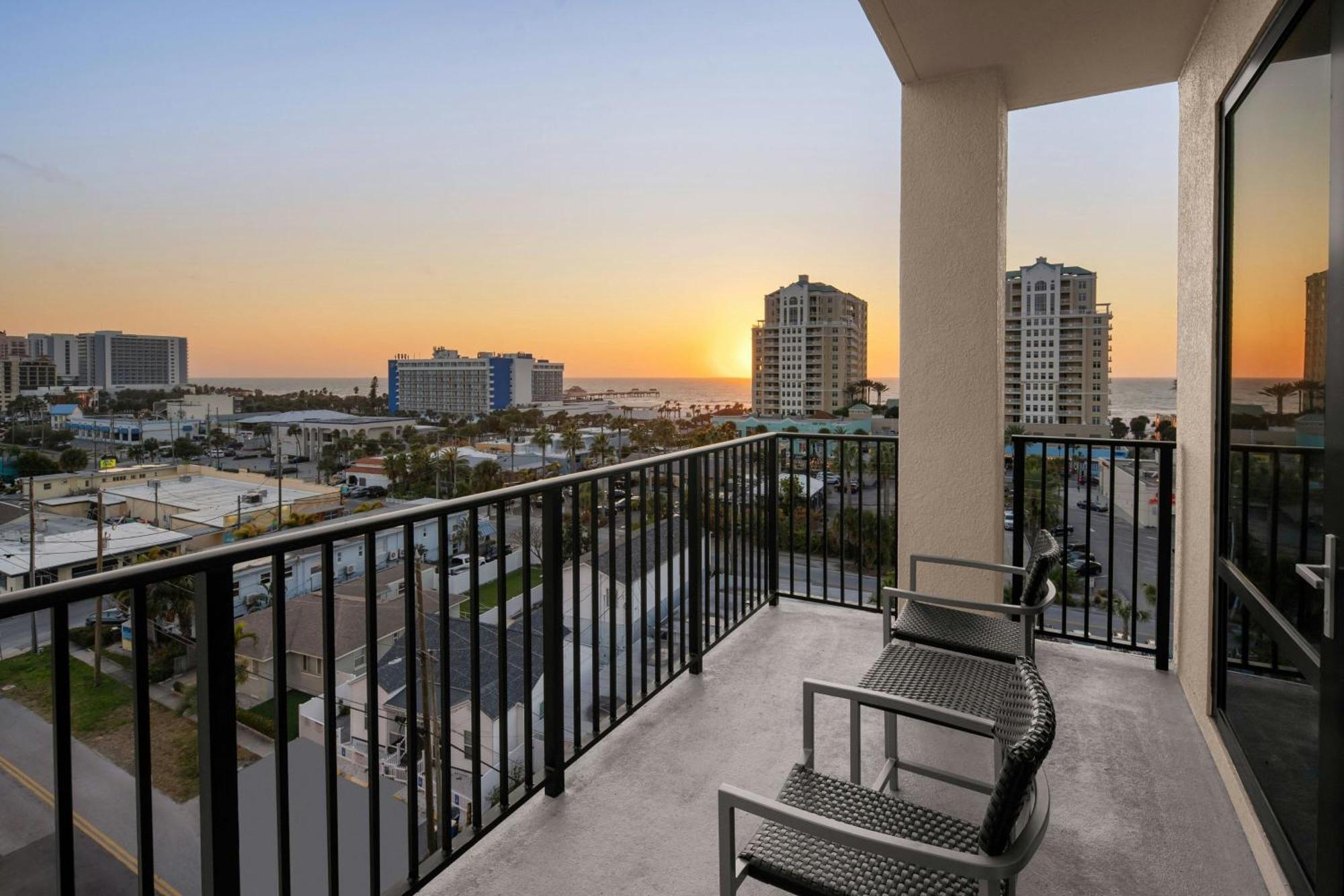 Courtyard By Marriott Clearwater Hotel