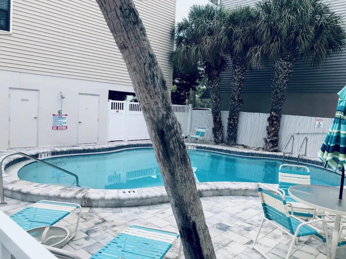 Blue Haven - Waterfront, Heated Pool, Bay Apartment *
