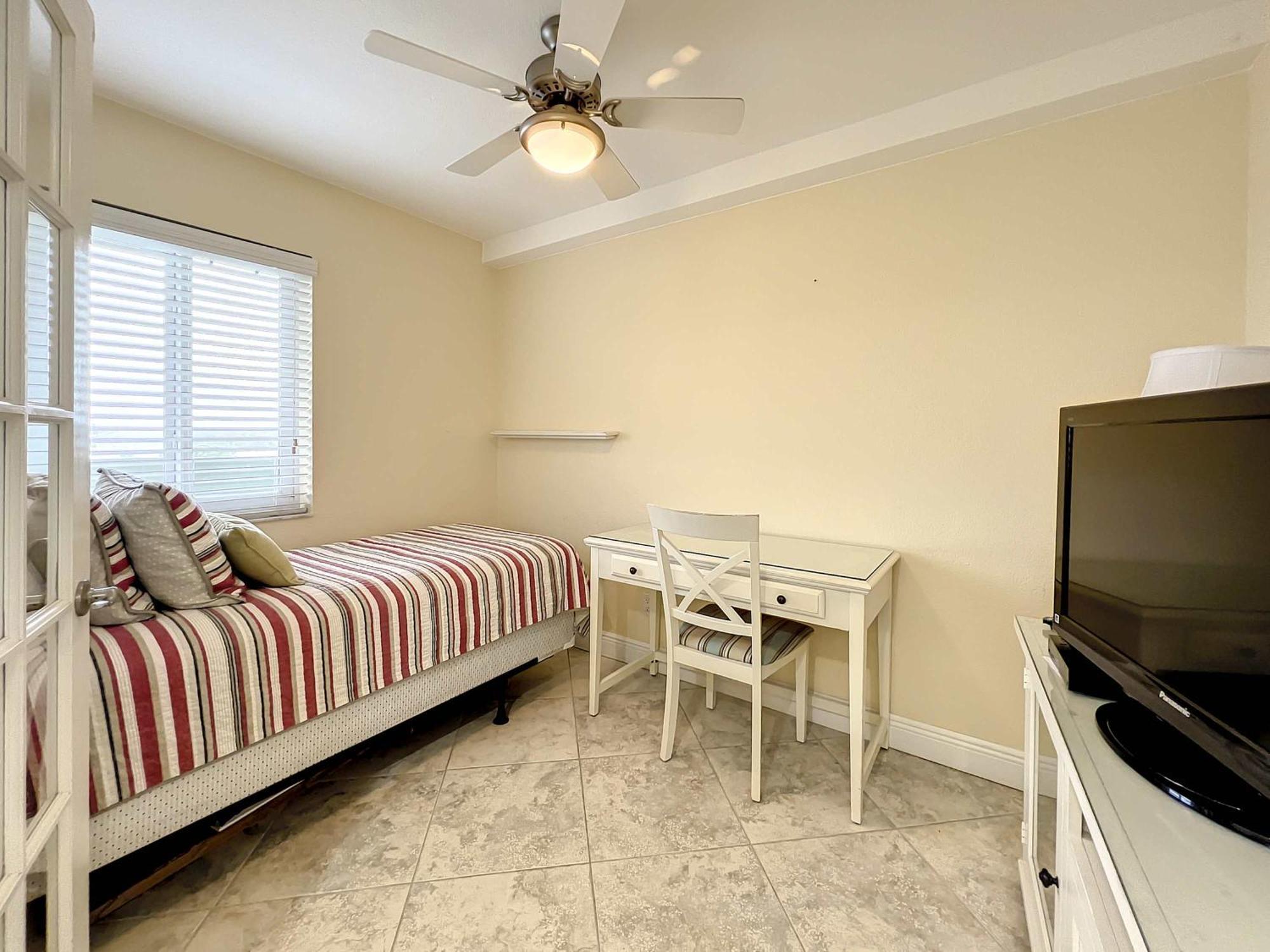 Holiday home Oceanfront Sleeps 6 Walk To Pool Clearwater Beach
