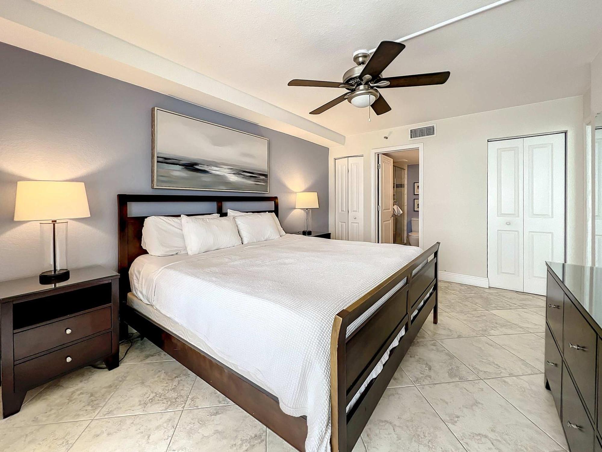 Holiday home Oceanfront Sleeps 6 Walk To Pool *