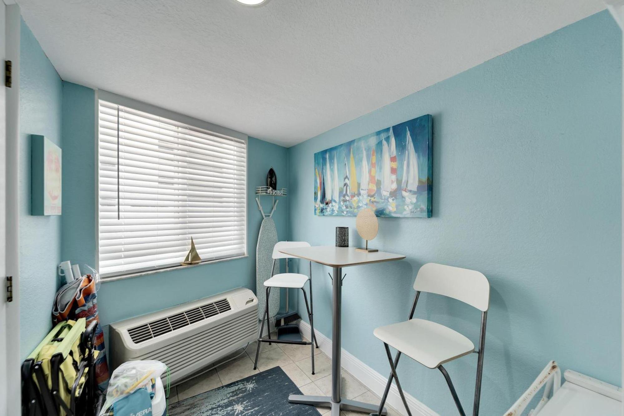 445 S Gulfview Blvd Unit 412 Holiday home *