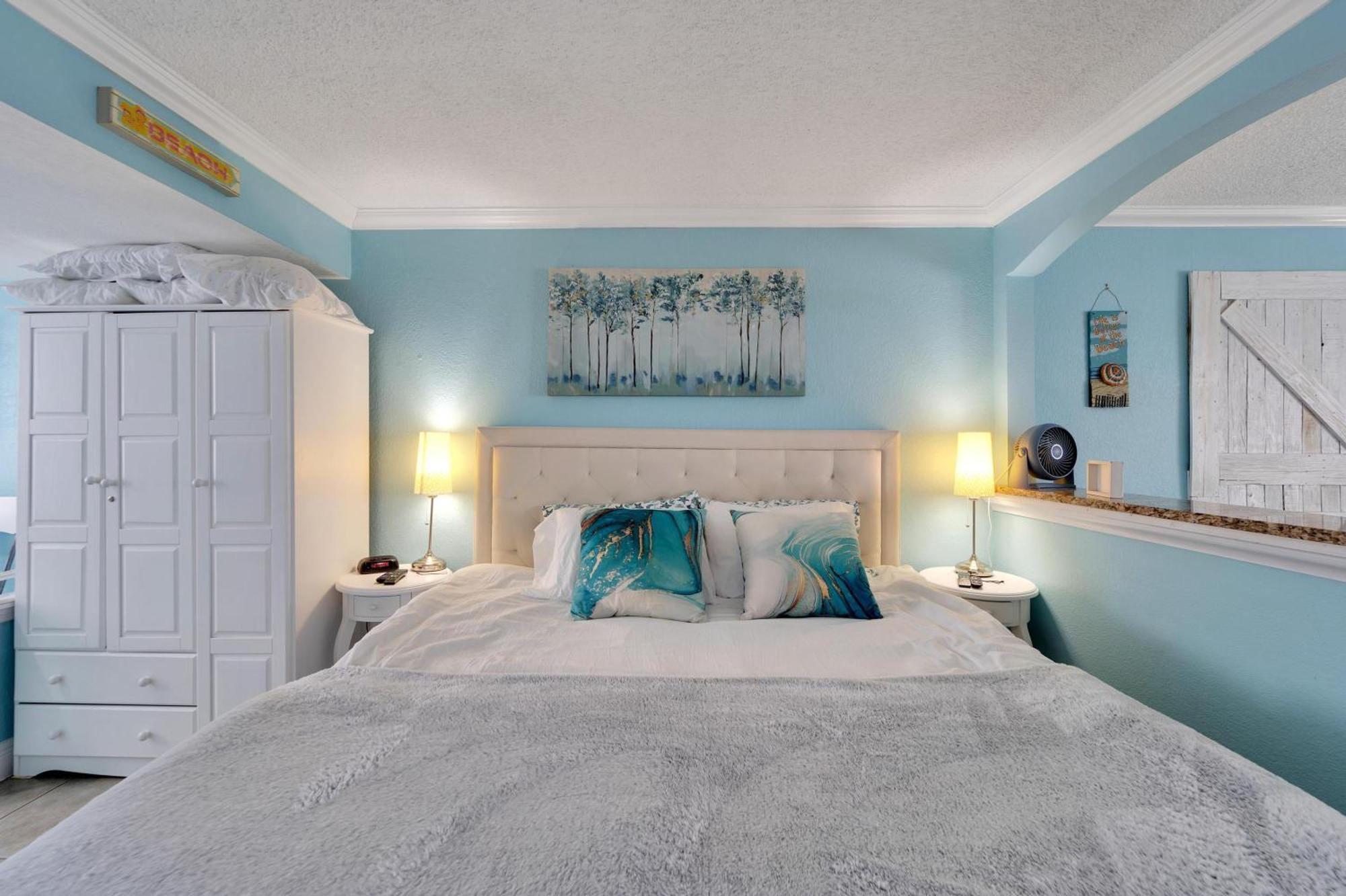445 S Gulfview Blvd Unit 412 *