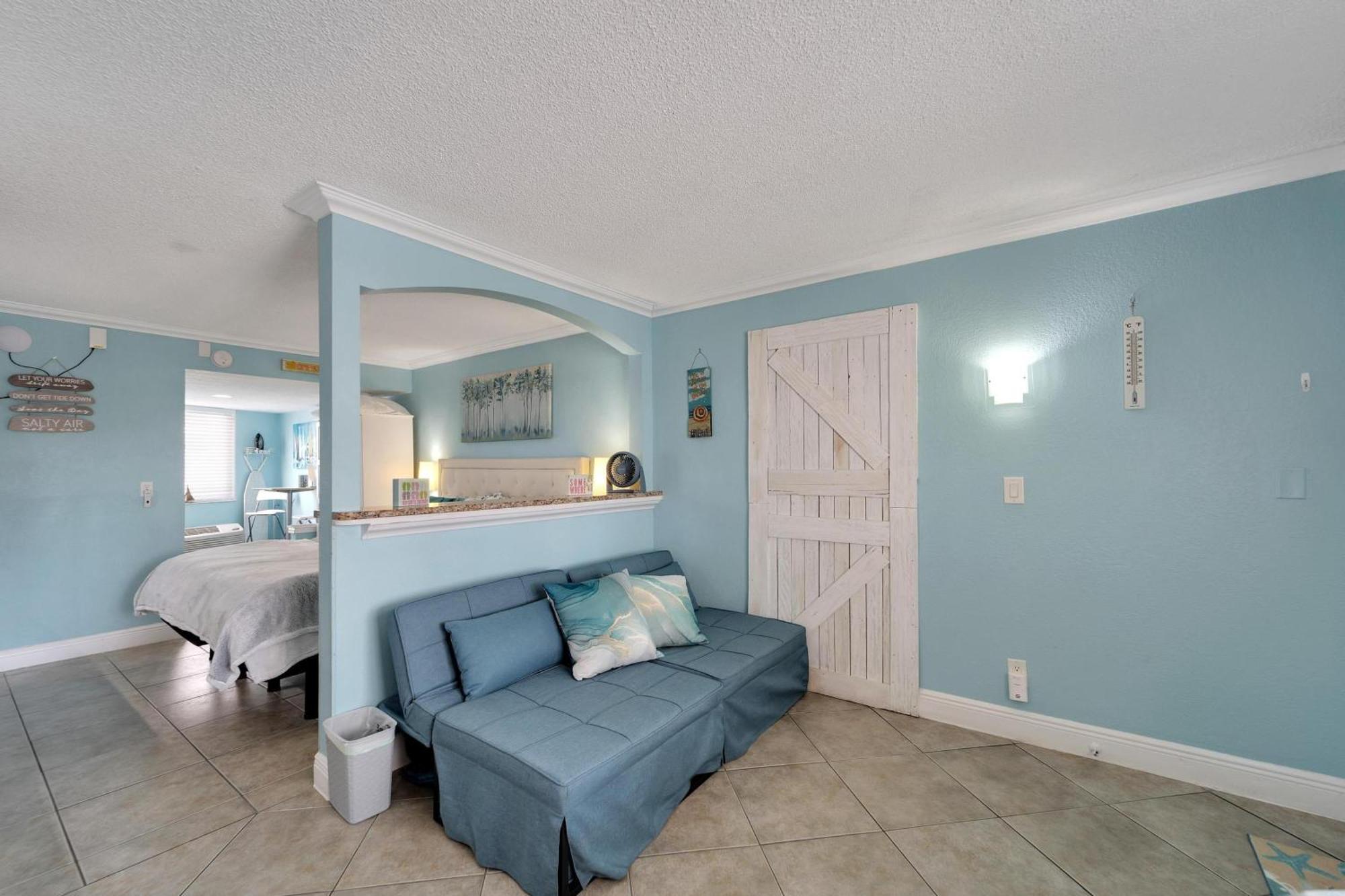 Holiday home 445 S Gulfview Blvd Unit 412
