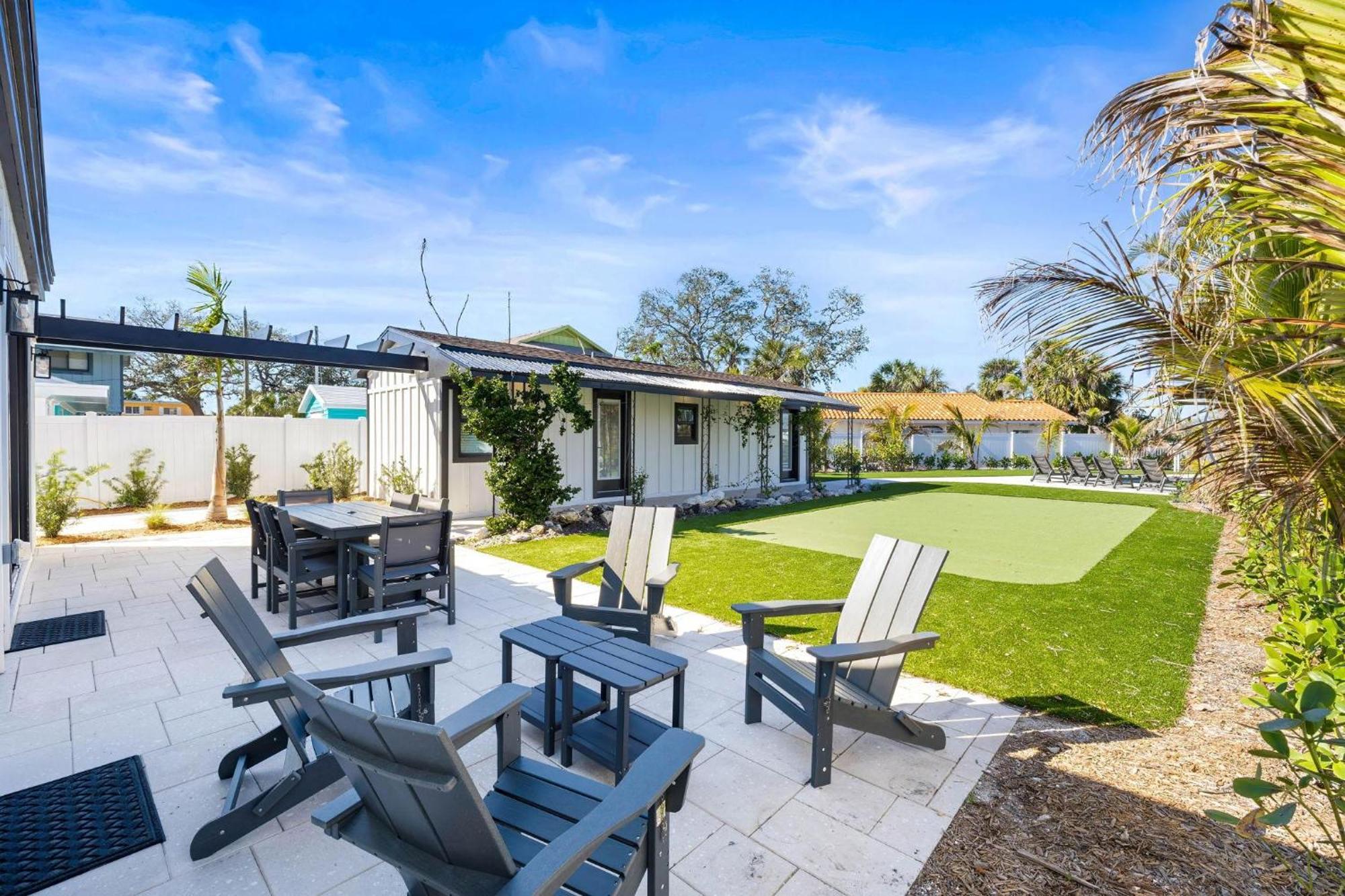 Holiday home Waterfront Paradise Palms