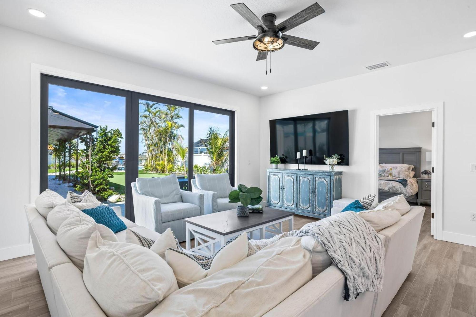 Waterfront Paradise Palms Holiday home *