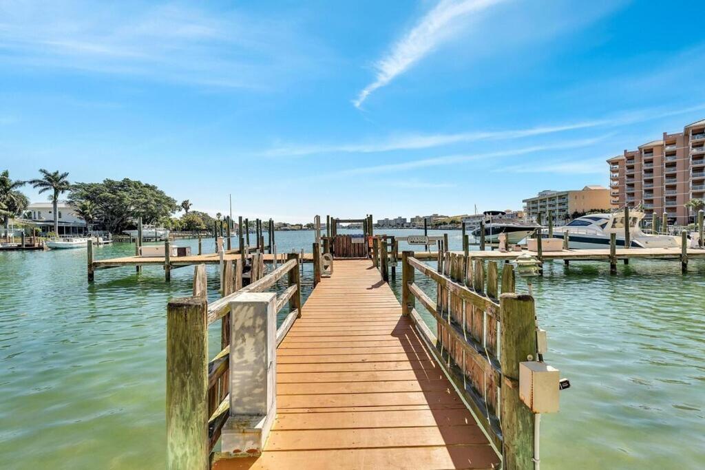 Holiday home Calm Waters Oasis - Dolphin Watch & Pool Access Clearwater Beach
