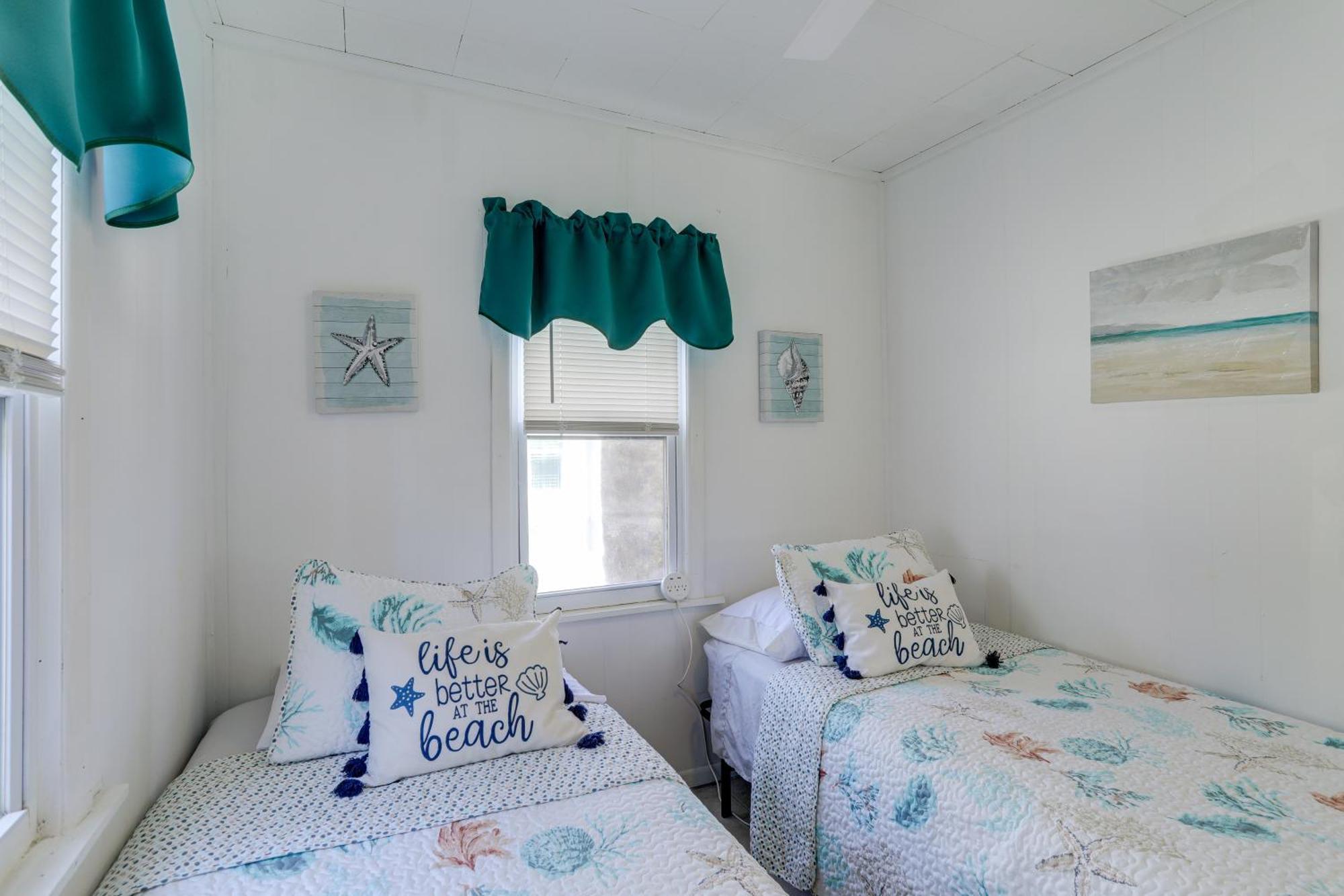 Cozy Indian Rocks Steps To Seawall! * Clearwater Beach