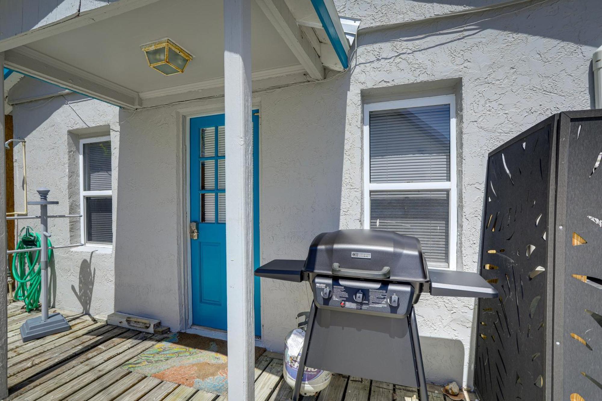 Holiday home Cozy Indian Rocks Steps To Seawall! *