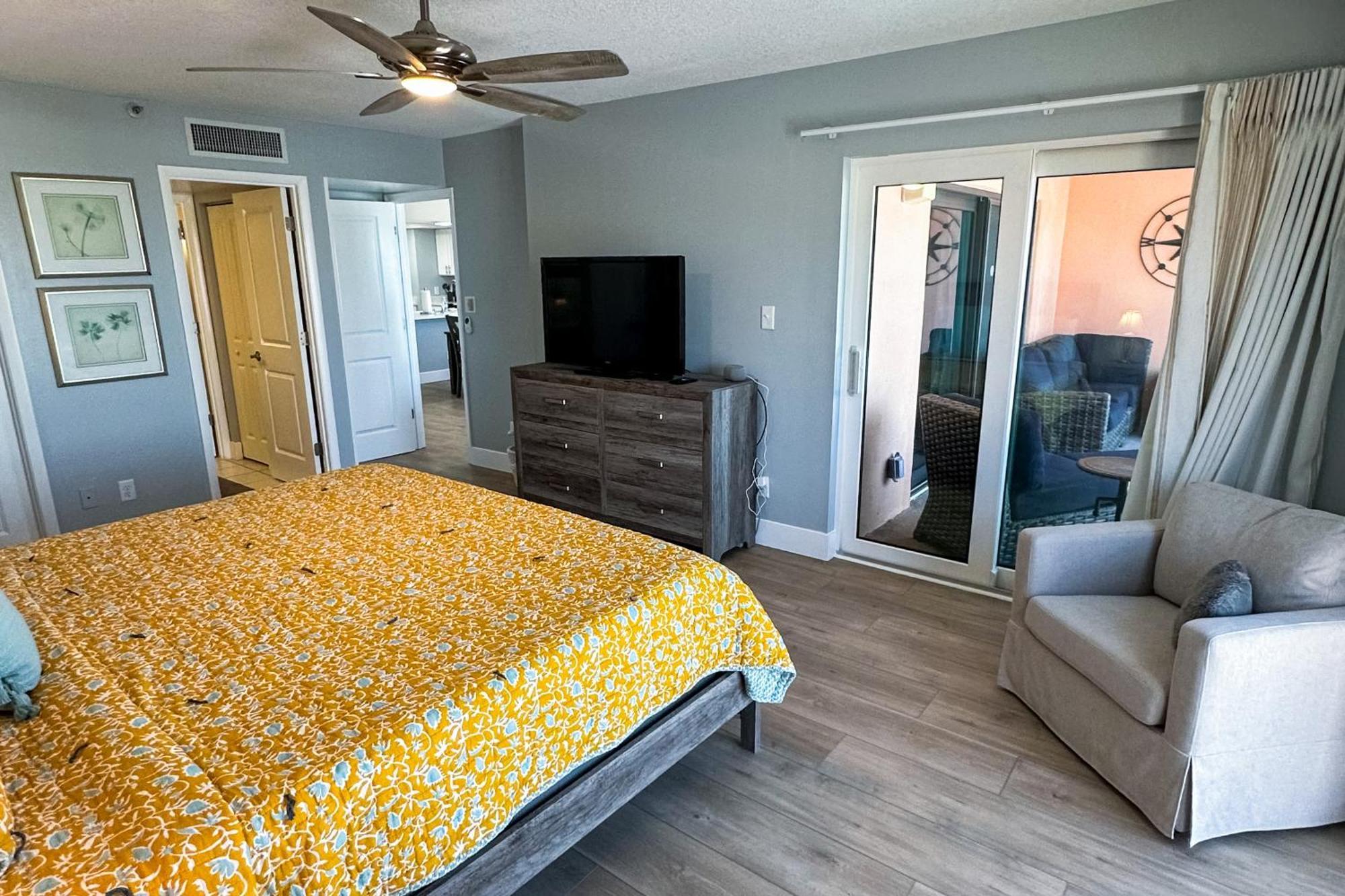 Apartment The Pelican's Brief Clearwater Beach