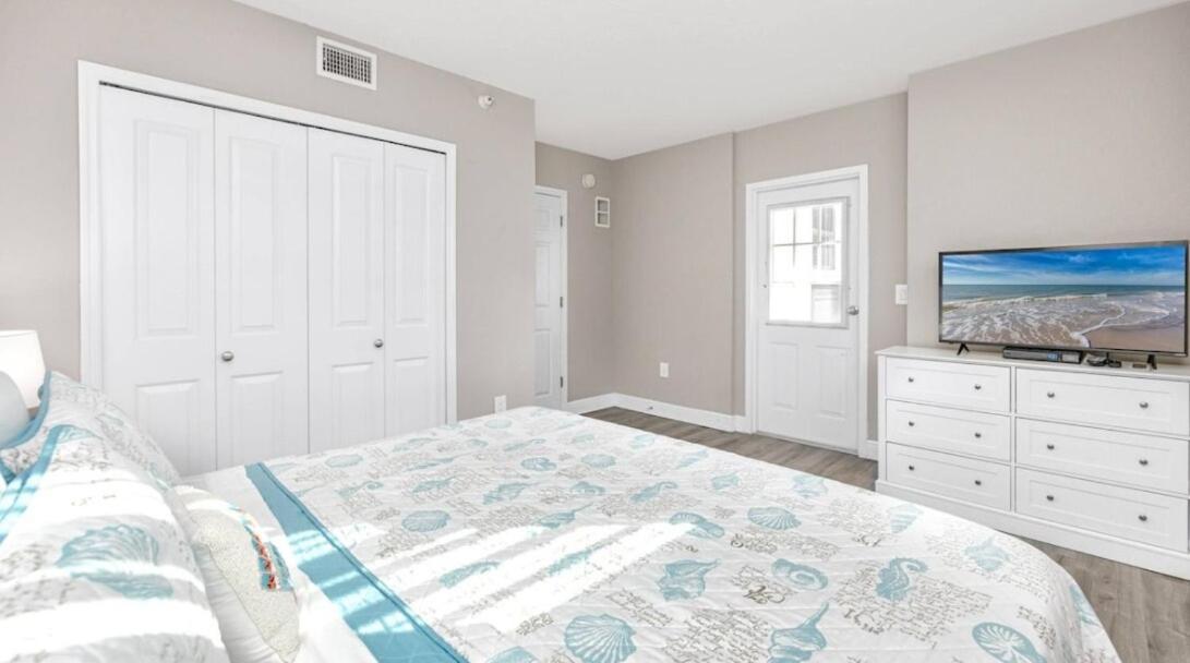 Coastal Retreat I Unbeatable Location I Sleeps 8 *