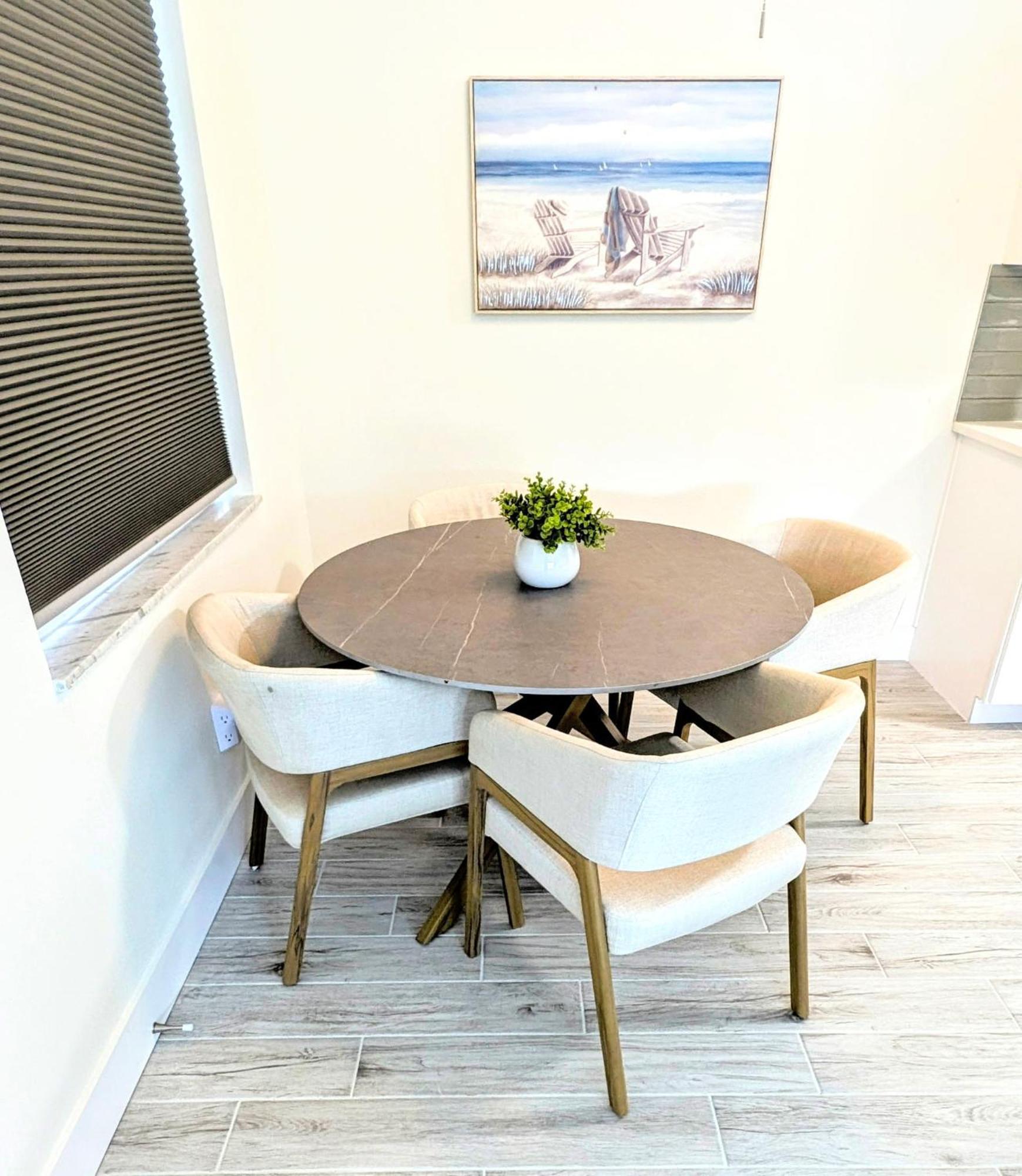 Apartment Sun, Sand, Coastal Haven 2 *