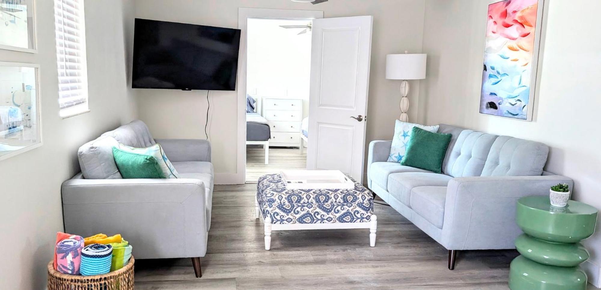 Sunny Shores Retreat 1