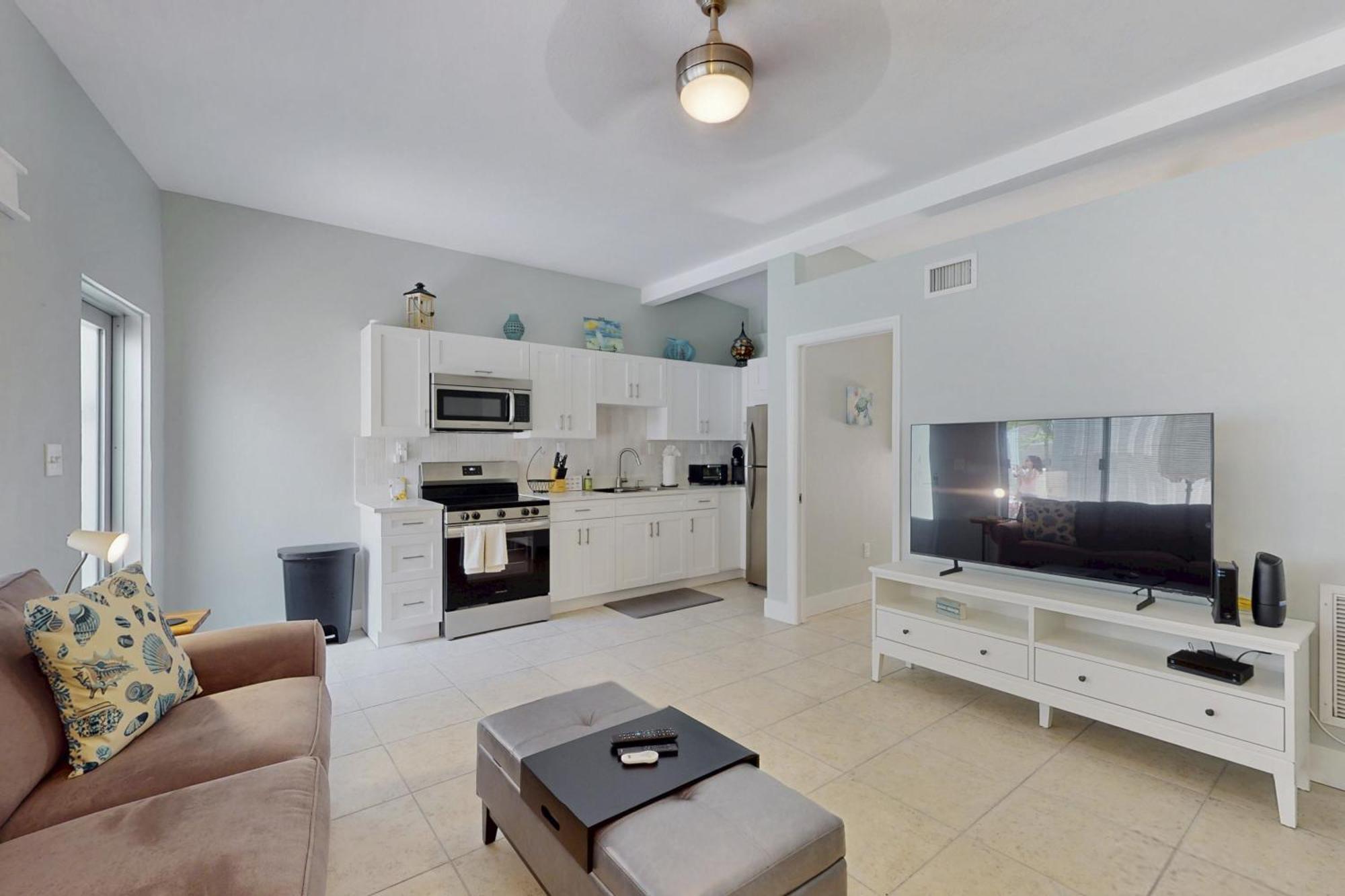 Apartment 53 Steps To Clearwater Beach