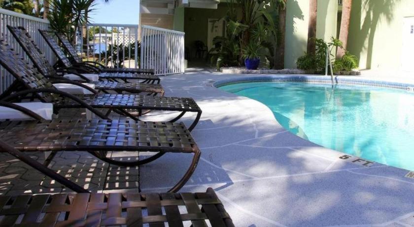 Chart House And Marina Motel 3*