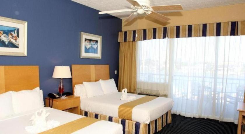 Motel Chart House And Marina 3*
