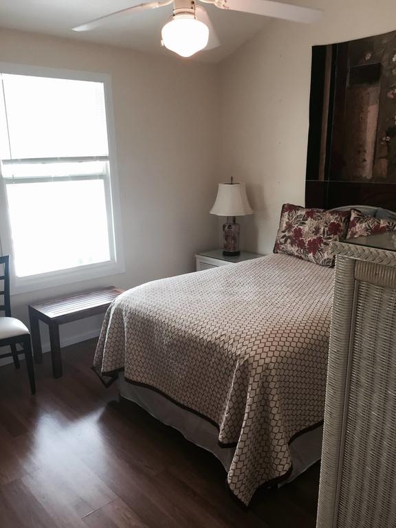 Aqua Beach Two Bedroom Clearwater Beach