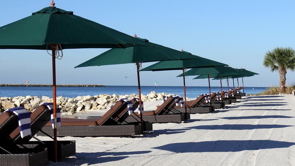 Dreamview Beachfront & Hotel 3*