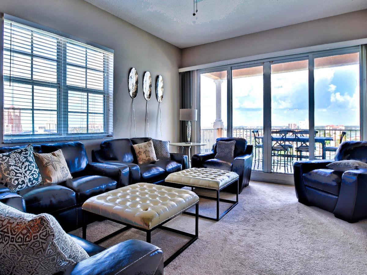 Apartment Harborview Grande 700 Waterfront