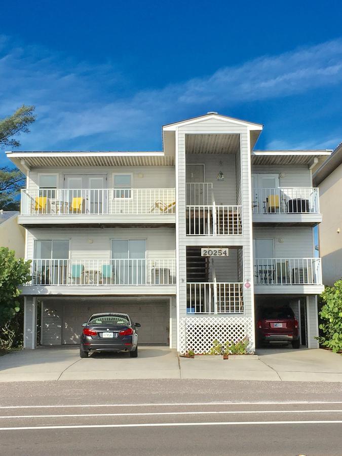 Joyce's Beachfront 3 Clearwater Beach
