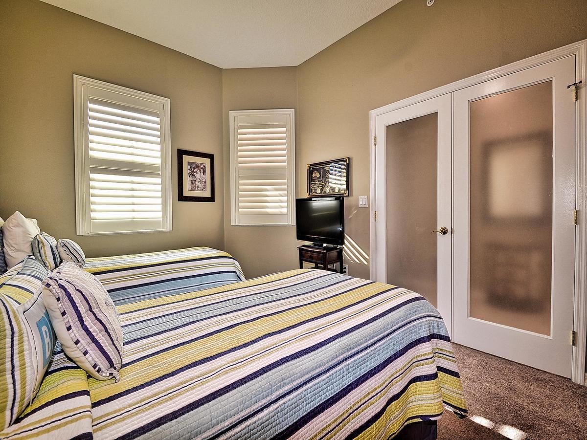 Apartment Harborview Grande 705