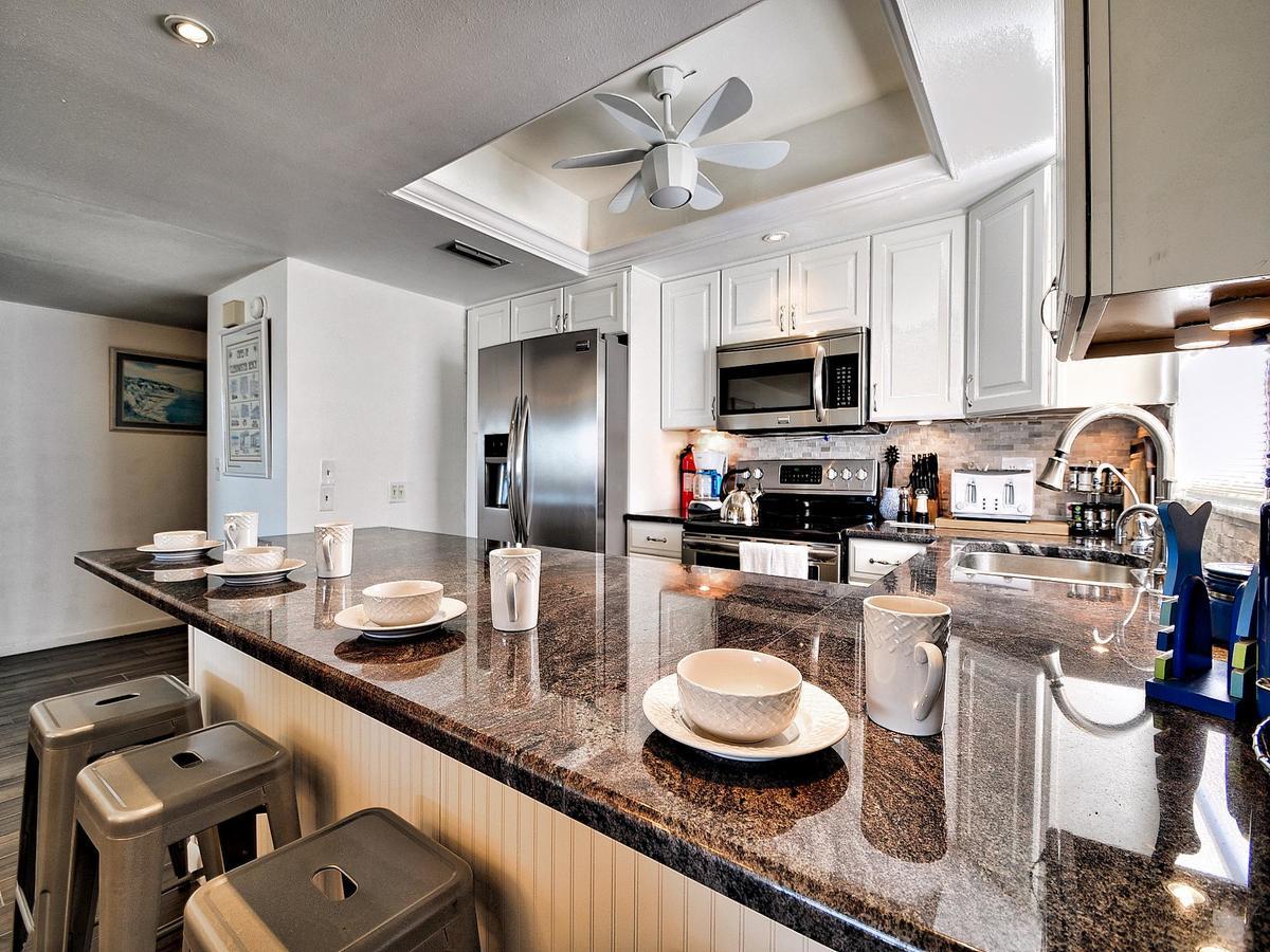 Apartment Surfside 204